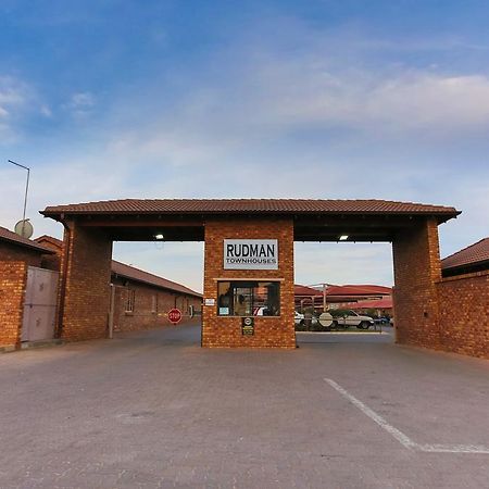 Rudman Townhouses Self-Catering Accommodation Boksburg Ngoại thất bức ảnh